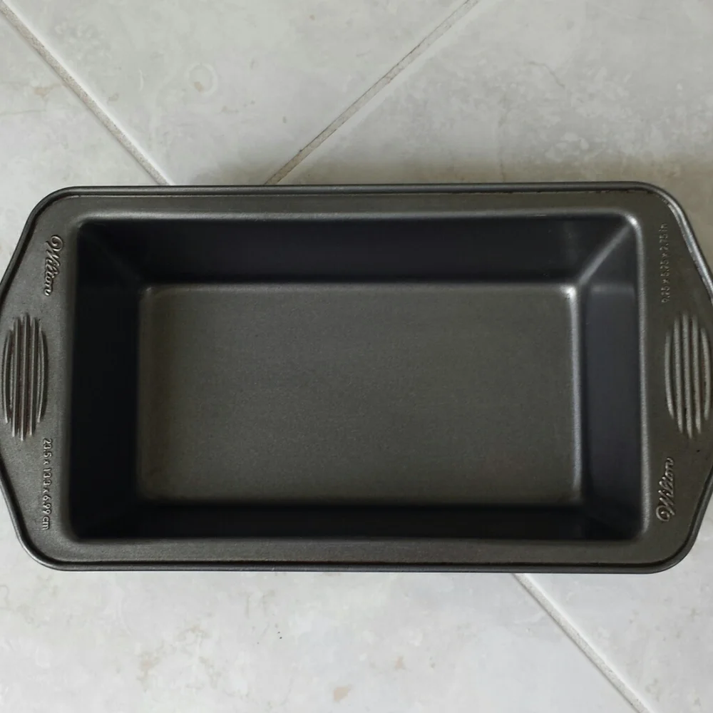 Wilton loaf pan